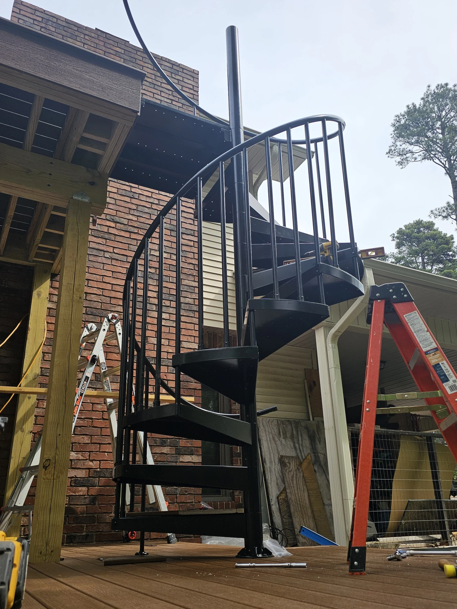 The completed handrail following the spiral from the deck to the upper level.